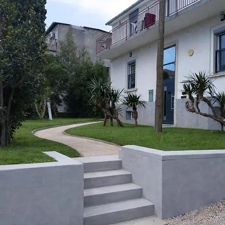 Dalia - Parking, Garden, Bbq 아파트