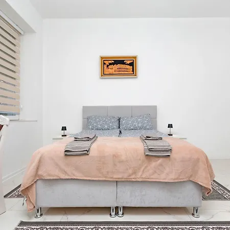 Apartment Dalia - Parking, Garden, Bbq *
