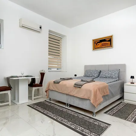 Dalia - Parking, Garden, Bbq Apartment